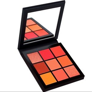Huda Beauty Coral Obsessions Palette